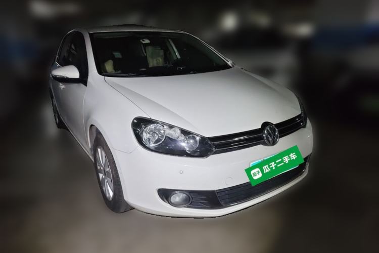 Used Volkswagen Golf 2012 1.6L Automatic Fashion Model Front Right 45 Deg