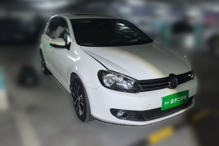 Used Volkswagen Golf 2012 1.4TSI Automatic Luxury Edition Front Right 45 Deg