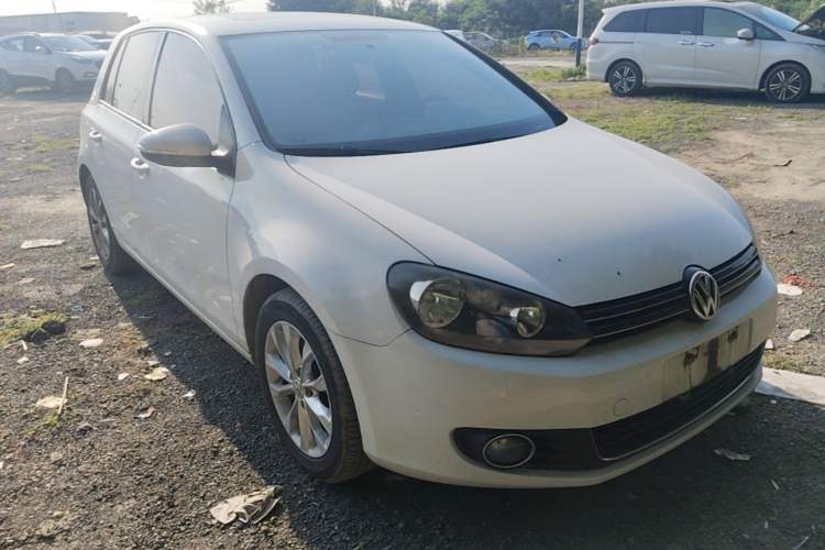 Used Volkswagen Golf 2012 1.6L Automatic Comfort Model Front Right 45 Deg