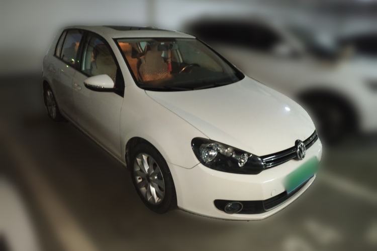 Used Volkswagen Golf 2012 1.6L Automatic Comfort Model Front Right 45 Deg