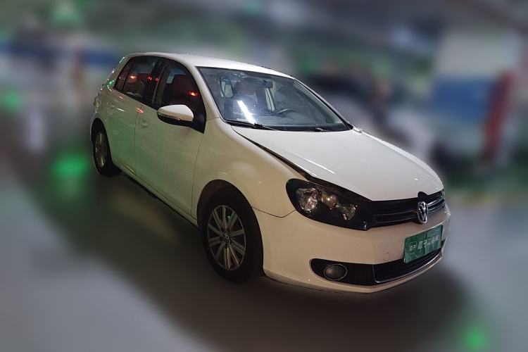 Used Volkswagen Golf 2012 1.6L Automatic Fashion Model Front Right 45 Deg