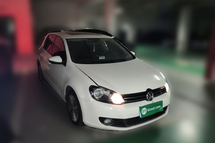 Used Volkswagen Golf 2012 1.4TSI Automatic Luxury Edition Front Right 45 Deg