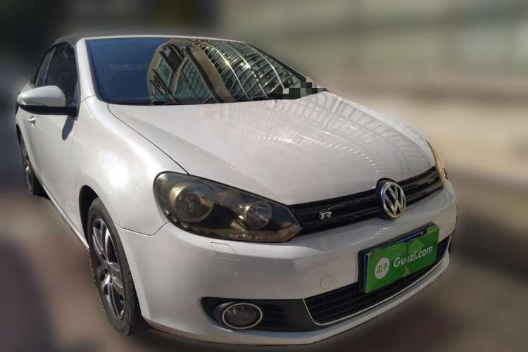 Used Volkswagen Golf 2012 1.4TSI Comfort Convertible Edition Front Right 45 Deg