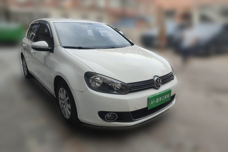 Used Volkswagen Golf 2012 1.6L Automatic Fashion Model Front Right 45 Deg