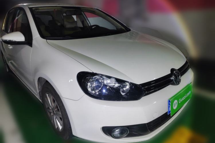 Used Volkswagen Golf 2012 1.6L Automatic Fashion Model Front Right 45 Deg