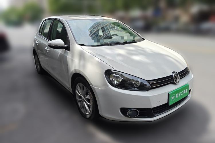 Used Volkswagen Golf 2012 1.6L Automatic Comfort Model Front Right 45 Deg