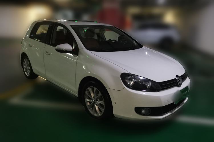 Used Volkswagen Golf 2012 1.6L Automatic Comfort Model Front Right 45 Deg