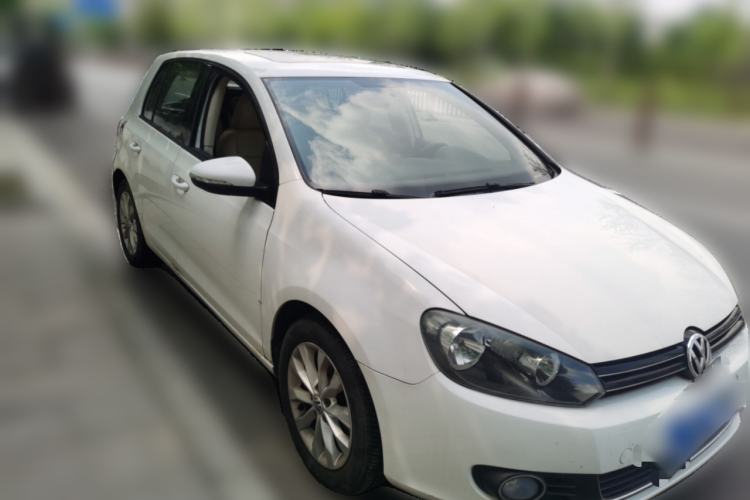 Used Volkswagen Golf 2012 1.6L Automatic Comfort Model Front Right 45 Deg