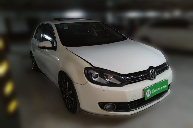 Used Volkswagen Golf 2012 1.4TSI Automatic Luxury Edition Front Right 45 Deg