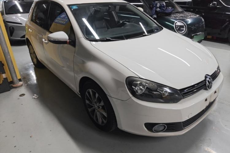 Used Volkswagen Golf 2012 1.6L Automatic Comfort Model Front Right 45 Deg