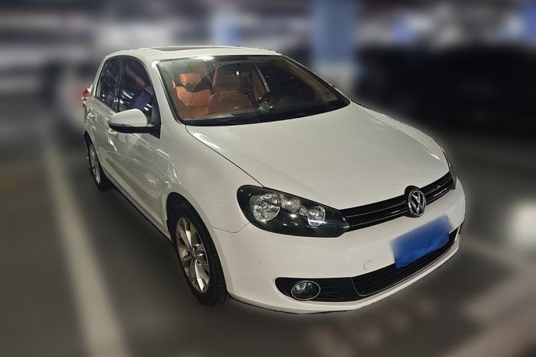 Used Volkswagen Golf 2012 1.6L Automatic Comfort Model Front Right 45 Deg