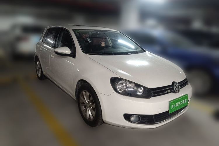 Used Volkswagen Golf 2012 1.6L Automatic Comfort Model Front Right 45 Deg