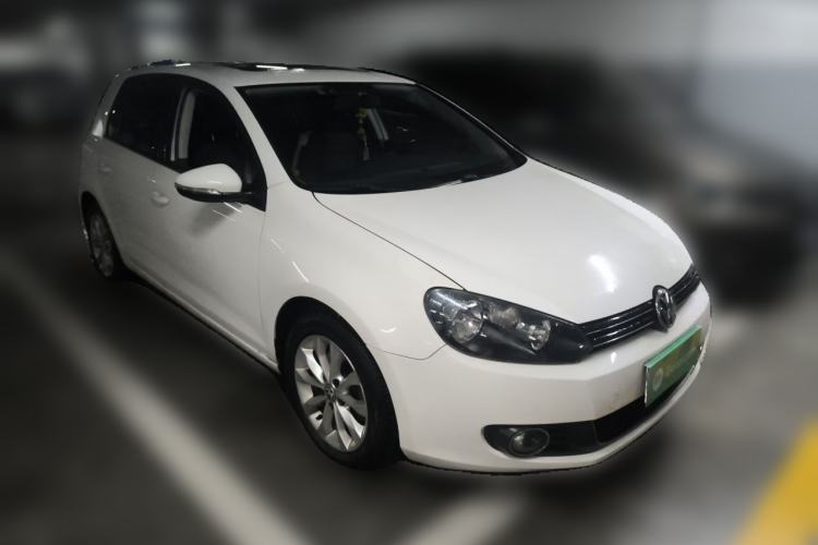 Used Volkswagen Golf 2012 1.6L Automatic Comfort Model Front Right 45 Deg