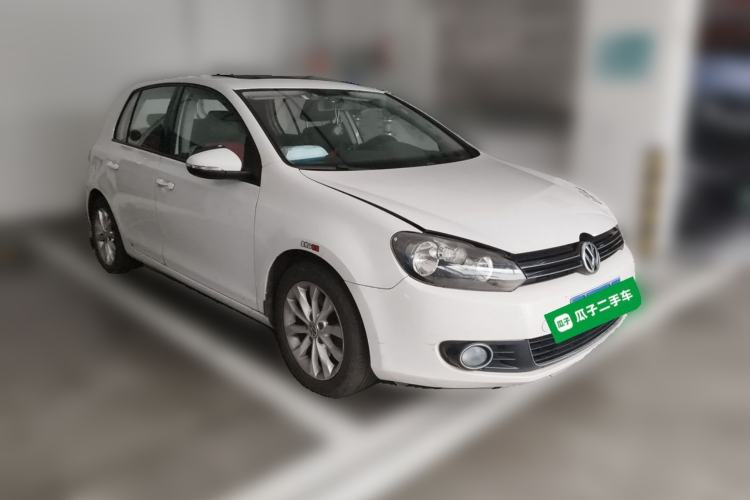 Used Volkswagen Golf 2012 1.6L Automatic Comfort Model Front Right 45 Deg