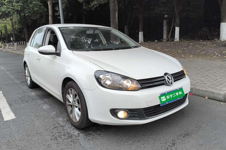 Used Volkswagen Golf 2012 1.4 TSI Automatic Comfort Edition Front Right 45 Deg