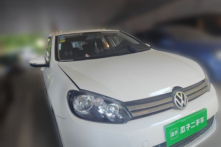 Used Volkswagen Golf 2012 1.6L Automatic Comfort Model Front Right 45 Deg