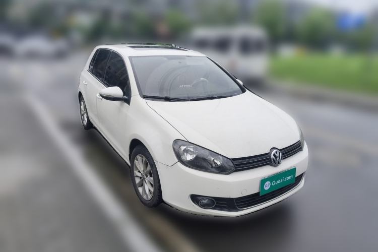 Used Volkswagen Golf 2012 1.6L Automatic Comfort Model Front Right 45 Deg