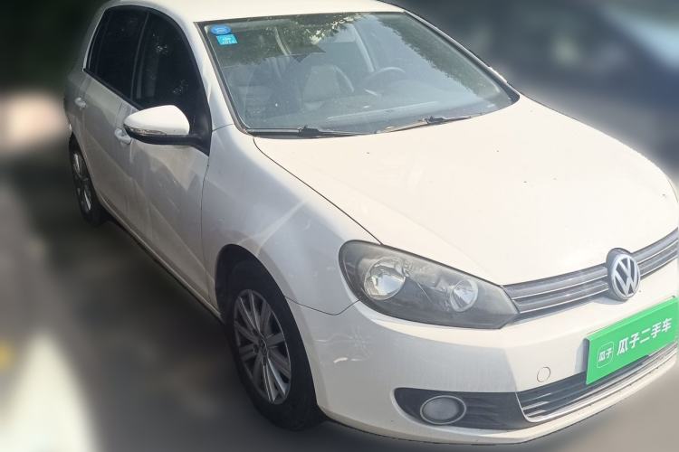 Used Volkswagen Golf 2012 1.6L Automatic Fashion Model Front Right 45 Deg