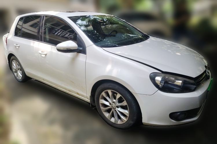 Used Volkswagen Golf 2012 1.6L Automatic Comfort Model Front Right 45 Deg