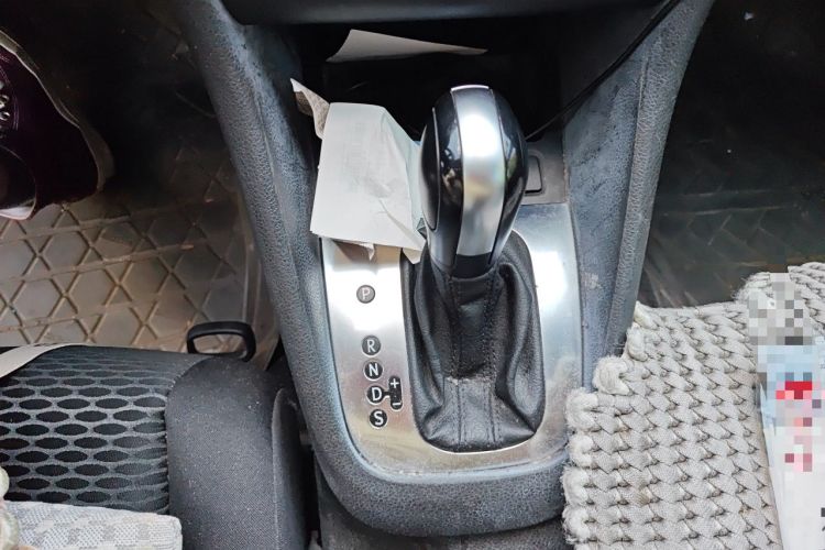 Used Volkswagen Golf 2012 1.6L Automatic Fashion Model Gear Lever