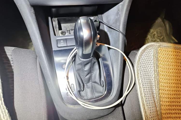Used Volkswagen Golf 2012 1.6L Automatic Fashion Model Gear Lever