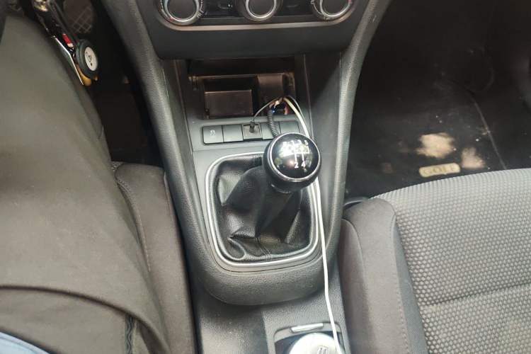Used Volkswagen Golf 2012 1.4 TSI Manual Comfort Edition Gear Lever