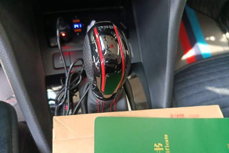 Used Volkswagen Golf 2012 1.4 TSI Automatic Comfort Edition Gear Lever