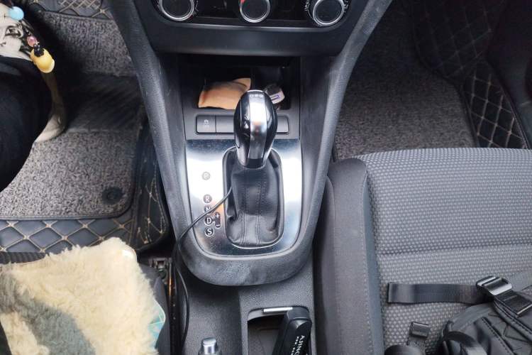 Used Volkswagen Golf 2012 1.4 TSI Automatic Comfort Edition Gear Lever