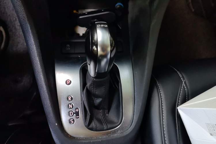 Used Volkswagen Golf 2012 1.4 TSI Automatic Comfort Edition Gear Lever