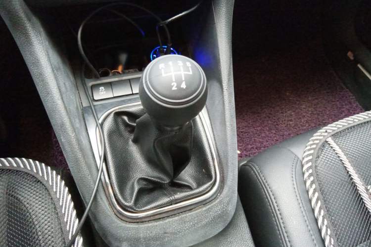 Used Volkswagen Golf 2012 1.4 TSI Manual Comfort Edition Gear Lever