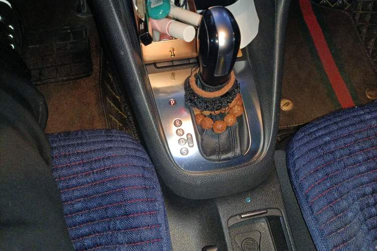 Used Volkswagen Golf 2012 1.6L Automatic Comfort Model Gear Lever