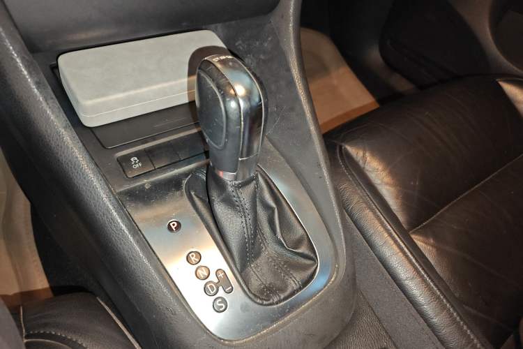 Used Volkswagen Golf 2012 1.4 TSI Automatic Comfort Edition Gear Lever