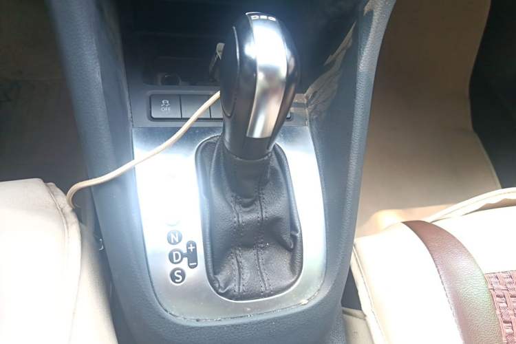Used Volkswagen Golf 2012 1.4 TSI Automatic Comfort Edition Gear Lever
