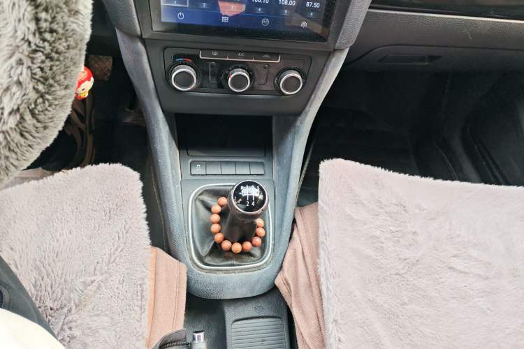 Used Volkswagen Golf 2012 1.4 TSI Manual Comfort Edition Gear Lever