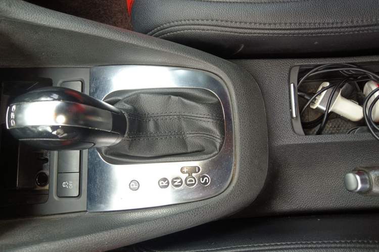 Used Volkswagen Golf 2012 1.4 TSI Automatic Comfort Edition Gear Lever