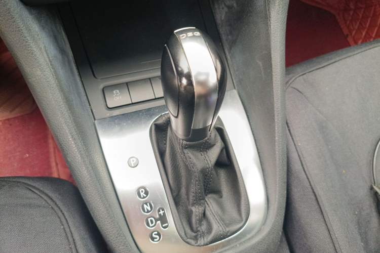 Used Volkswagen Golf 2012 1.4 TSI Automatic Comfort Edition Gear Lever