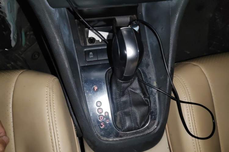Used Volkswagen Golf 2012 1.6L Automatic Fashion Model Gear Lever