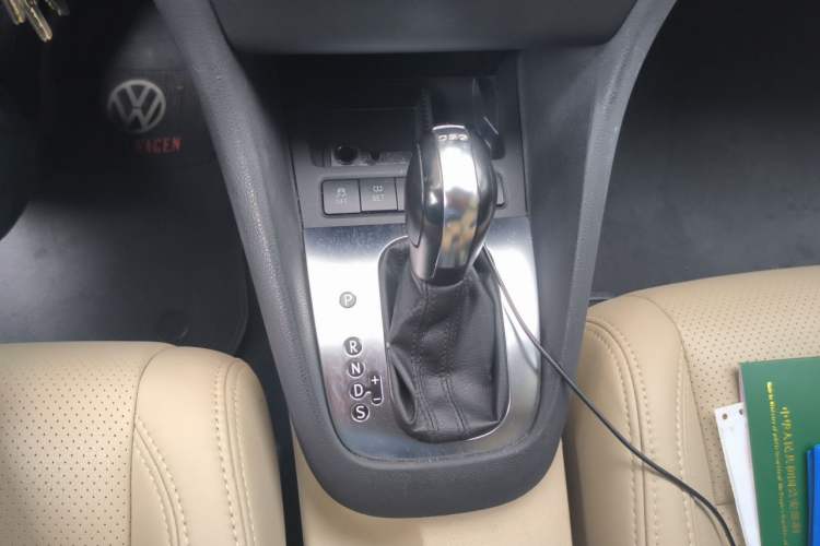 Used Volkswagen Golf 2012 1.4 TSI Automatic Comfort Edition Gear Lever