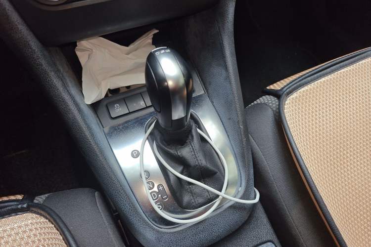 Used Volkswagen Golf 2012 1.4 TSI Automatic Comfort Edition Gear Lever