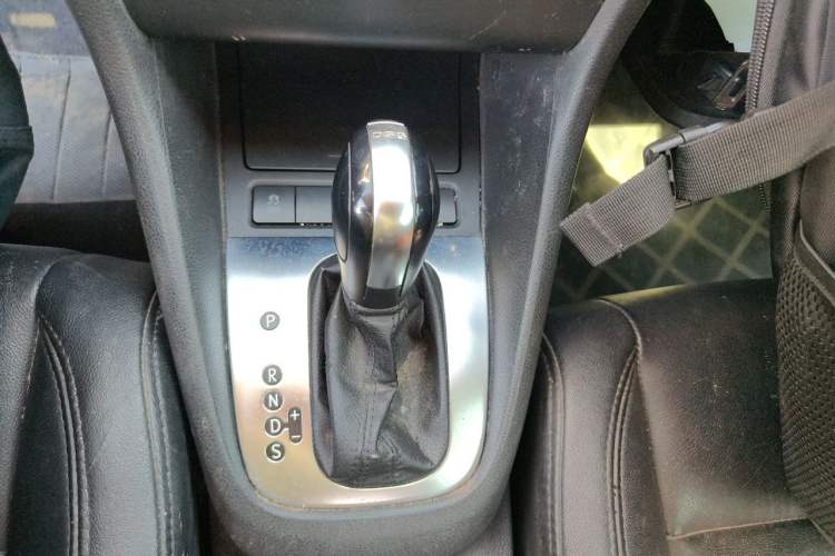 Used Volkswagen Golf 2012 1.4 TSI Automatic Comfort Edition Gear Lever