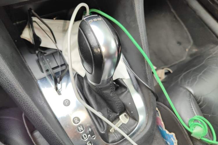 Used Volkswagen Golf 2012 1.4 TSI Automatic Comfort Edition Gear Lever