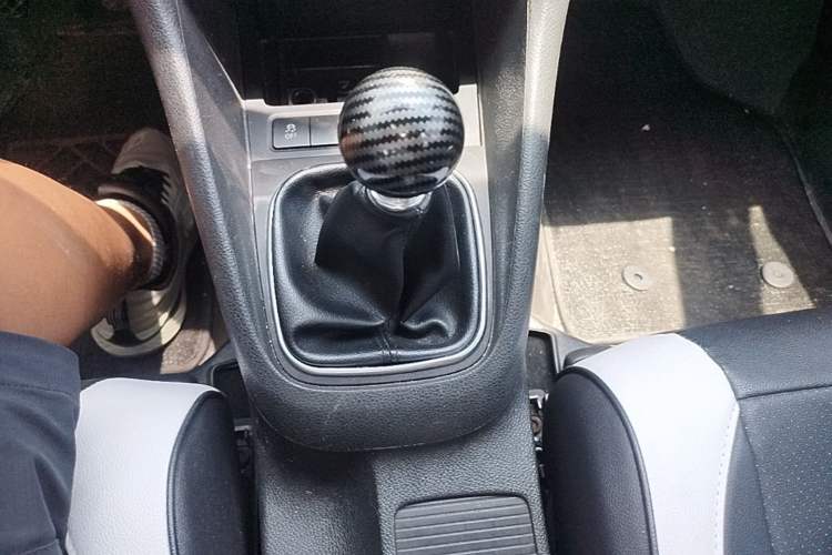 Used Volkswagen Golf 2012 1.4 TSI Manual Comfort Edition Gear Lever