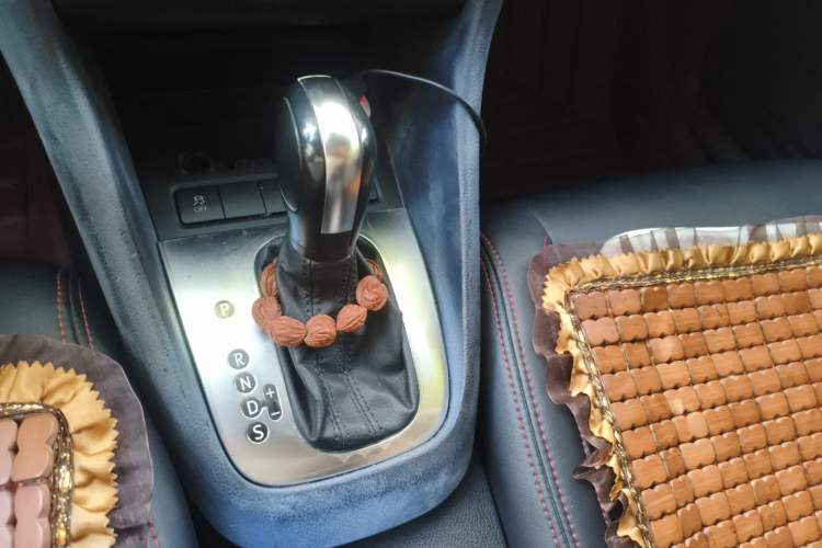Used Volkswagen Golf 2012 1.6L Automatic Comfort Model Gear Lever