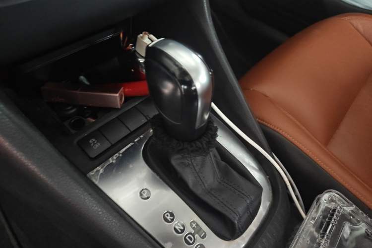 Used Volkswagen Golf 2012 1.6L Automatic Comfort Model Gear Lever