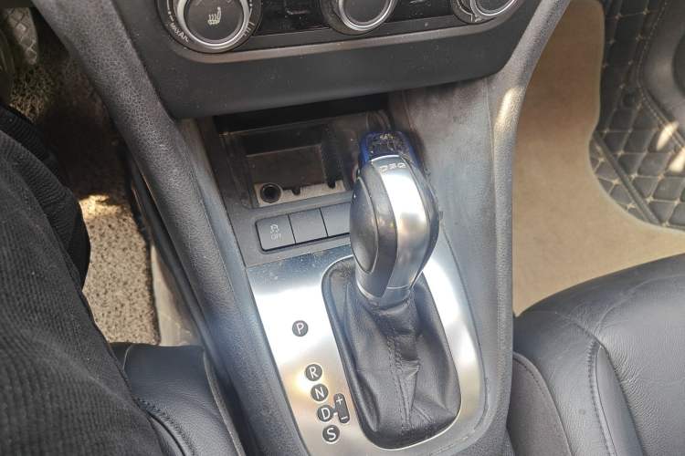 Used Volkswagen Golf 2012 1.4 TSI Automatic Comfort Edition Gear Lever