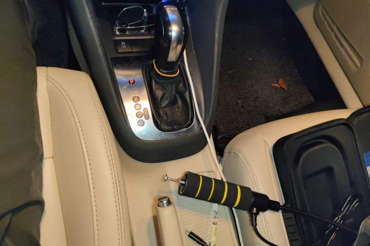 Used Volkswagen Golf 2012 1.4 TSI Automatic Comfort Edition Gear Lever