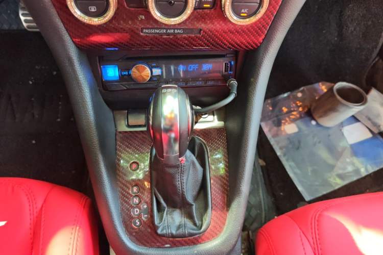 Used Volkswagen Golf 2012 1.4TSI Luxury Convertible Edition Gear Lever