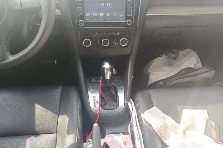 Used Volkswagen Golf 2012 1.6L Automatic Fashion Model Gear Lever