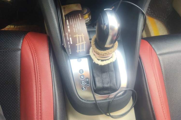 Used Volkswagen Golf 2012 1.6L Automatic Comfort Model Gear Lever