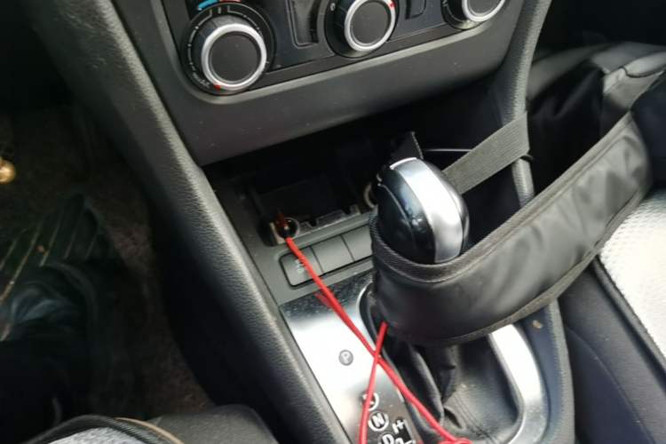 Used Volkswagen Golf 2012 1.6L Automatic Fashion Model Gear Lever